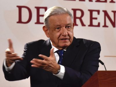 Sedena actúa con rectitud en indagaciones sobre la desaparición de normalistas de Ayotzinapa: AMLO