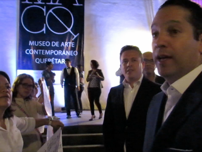 Durante inauguración de museo, protestan contra gobernador de Querétaro