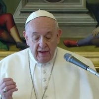 El Papa recuerda que la Navidad "no es consumismo, es compartir con quien no tiene"