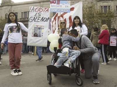 Movilización con el veto a la ley de Emergencia en Discapacidad