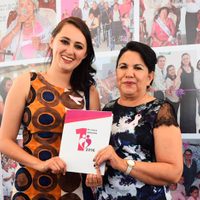 Presidenta del DIF de Querétaro entrega 'informe” con 79 fotos suyas