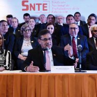 El SNTE pide al Senado acelerar la aprobación de la reforma educativa
