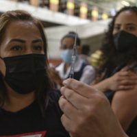 Dan fecha y sedes para la segunda dosis a personas de 40 a 49 años en seis alcaldías de la CDMX