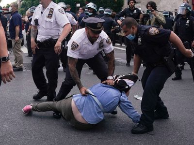 Injusta pérdida de George Floyd: Chicago y Nueva York están signadas por la represión y los saqueos
