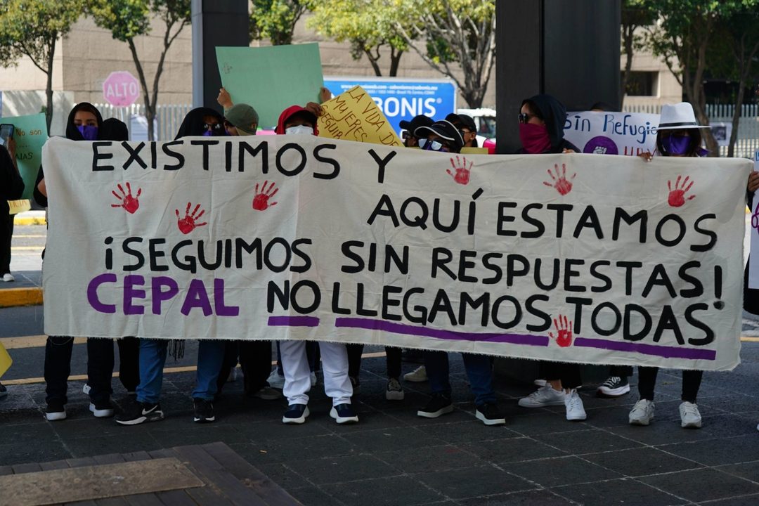 1043342_Protesta Conferencia Regional Mujer_web