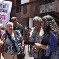 Priscila Ottón: “A poco de irse, le siguen robando al pueblo e imponen el tarifazo de CALF”