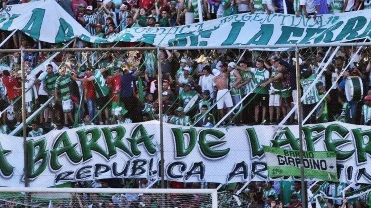Barras Bravas. Fuente: (X)