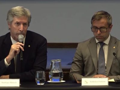Bausili explicó cómo será el esquema de flotación del dólar en 2026