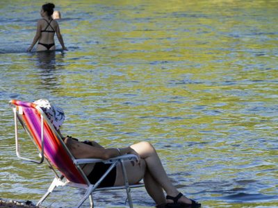 Aseguran que las aguas del río Limay son de excelente calidad para la pretemporada balnearia en Neuquén