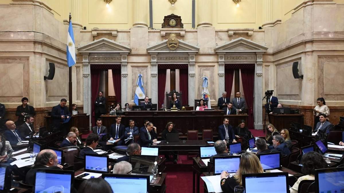 El debate de la Ley Bases se ha prolongado más de lo esperado. Fuente: (X)