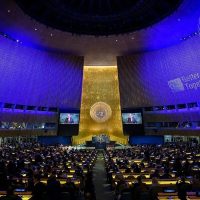 A lo Trump: el Gobierno analiza una salida masiva de organismos internacionales