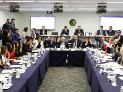 Aprueban en comisiones del Senado la Ley Televisa Doring