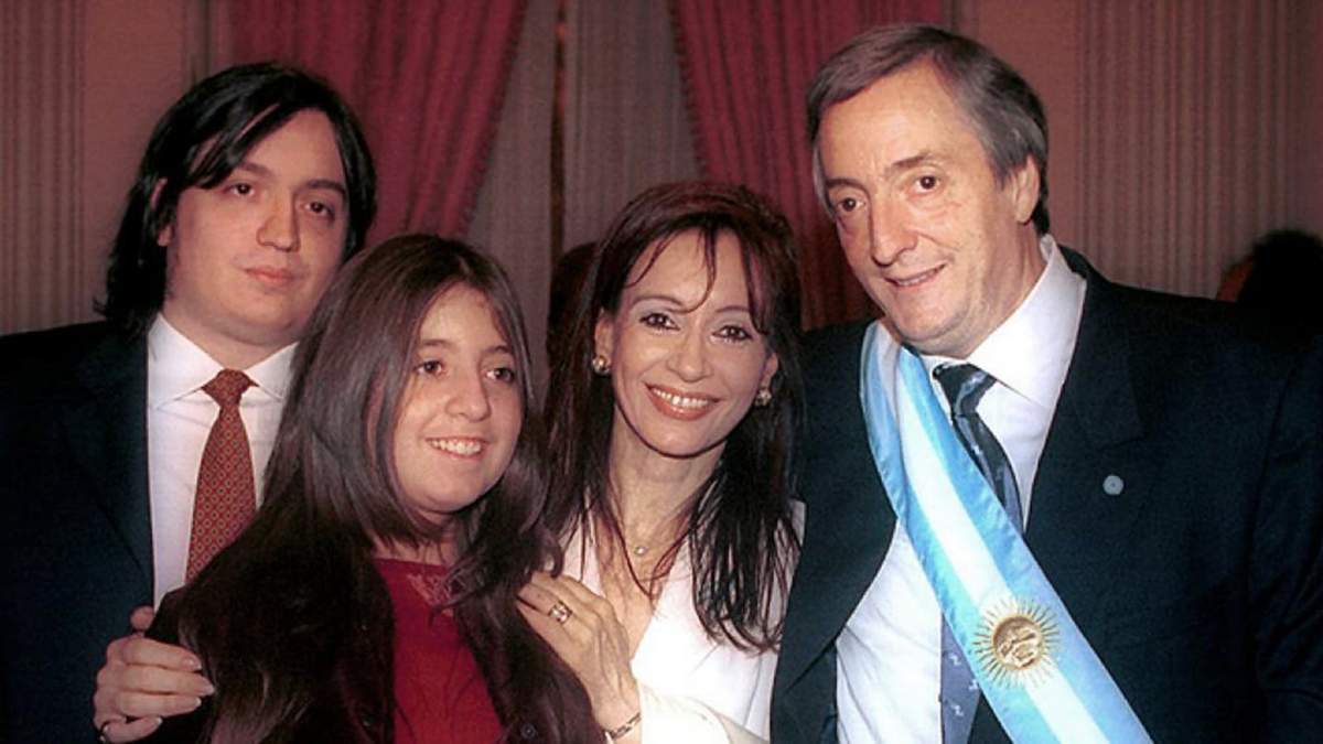 La familia Kirchner en 2003. Fuente: (Twitter)