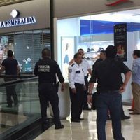 Comando asalta joyerías en San Pedro, Nuevo León