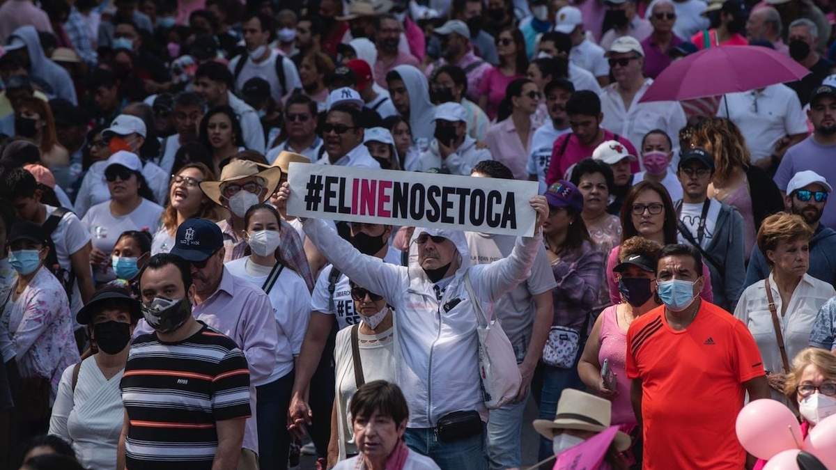 Marcha a favor del INE
