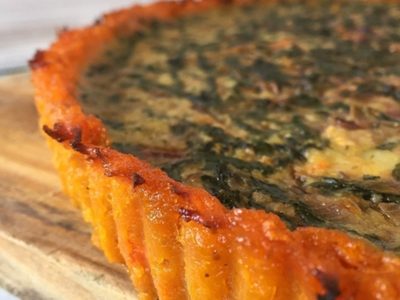 Tarta de espinaca sin harinas: la receta saludable con base de calabaza