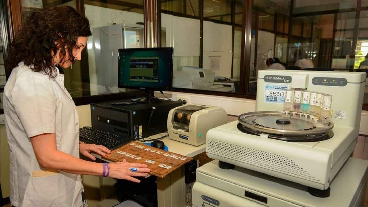 Denuncian que la falta de insumos en el laboratorio retrasa los diagnósticos. Fuente: (Gobierno de Neuquén)