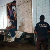 Rescatan a 43 migrantes centroamericanos en norte de Veracruz
