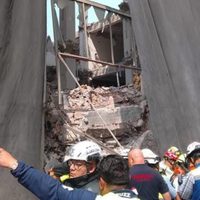 Recuperan cuerpos de los tres trabajadores que quedaron atrapados en edificio de San Antonio Abad