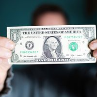 Para el titular del BCRA, "un dólar de 130 pesos nos pondría en niveles de pobreza descomunales"