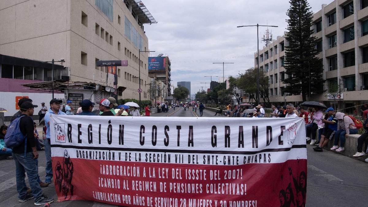 Exigencia de la CNTE