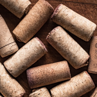 Hermoso y chic: con los corchos del vino hacé este portavela que es tendencia en decoración