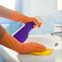 Los trucos "mágicos" y súper económicos para que tu baño huela rico y se conserve reluciente