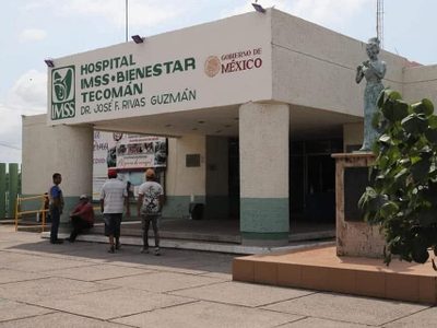 Muere adulto mayor mientras esperaba atención médica afuera de hospital del IMSS en Tecomán, Colima