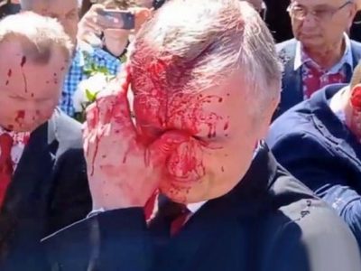 Rusia condena el ataque con pintura roja al embajador Sergei Andreyev en Polonia (Video)