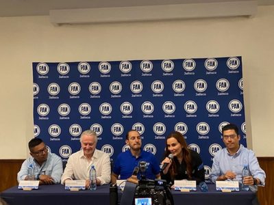 AMLO se doblegó ante los intereses migratorios de EU: Marko Cortés