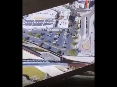 Mediante dron, “polleros” dirigen a indocumentados desde Tijuana a San Diego, California (Video)