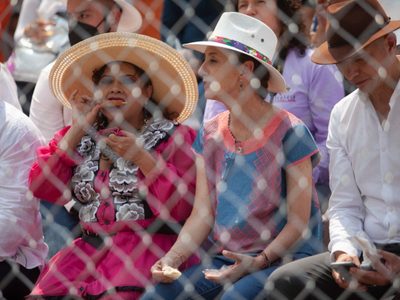 Desde un lugar VIP, Sheinbaum se "estrena" en el Viacrucis de Iztapalapa