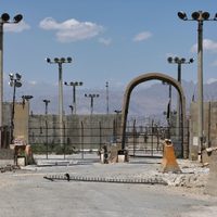 Talibán rechaza propuesta de Trump de recuperar base aérea de Bagram en Afganistán