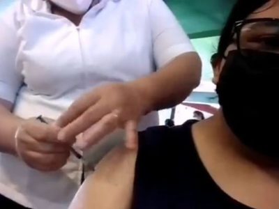 Enfermera que simuló vacunar contra covid-19 ya fue demandada en Veracruz