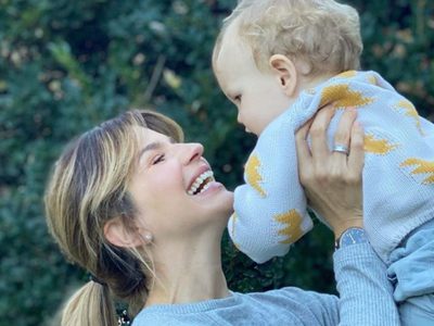 Botitas y pañales: Marcela Kloosterboer retrató a Otto haciendo esto y nos desbordó de amor