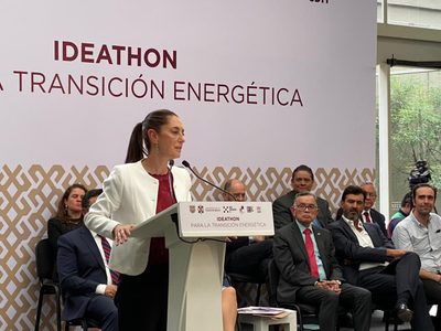 Sheinbaum apura envío de planes de desarrollo al Congreso-CDMX pese a críticas