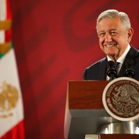 Nadie de mi familia está autorizado a hacer gestiones en mi nombre: AMLO