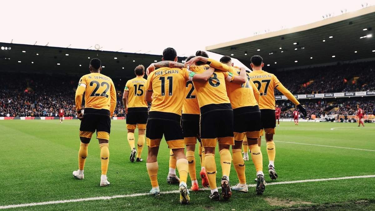 Wolves se impuso en el duelo de la jornada 22 de la Liga Premier