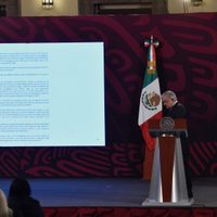 Gobierno de AMLO vuelve a exhibir número de periodista de The New York Times