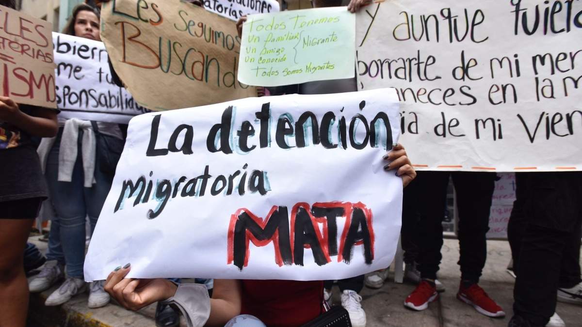Protesta frente a Segob por la muerte de migrantes en Ciudad Juárez