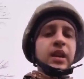 “Ya nos toca salir. Mamá, papá, los amo”, así se despide soldado ante bombardeos rusos (Video)