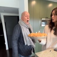 Así celebró Bruce Willis su primer cumpleaños después del diagnóstico de demencia (Video)