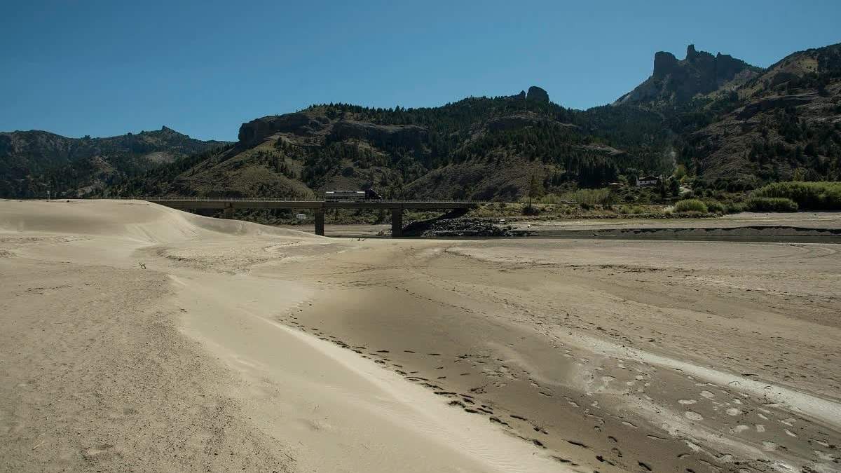 Sequía en el Río Limay. Fuente: (Twitter)