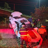 Automovilista muere tras chocar contra muro del Tren Ligero
