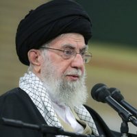 Irán aseguró que prepara "una respuesta aplastante" contra Israel tras los últimos ataques