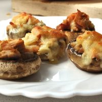 Champiñones rellenos: la jugosa, saludable y facilísima receta que tenés que preparar para tu próxima cena