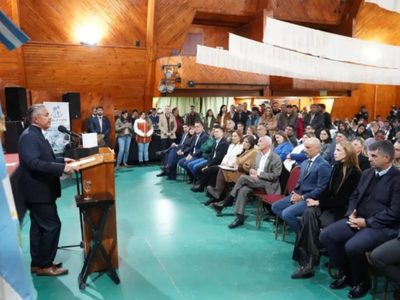 Rutas, cloacas y salud: el paquete de obras que Figueroa prometió para Caviahue-Copahue