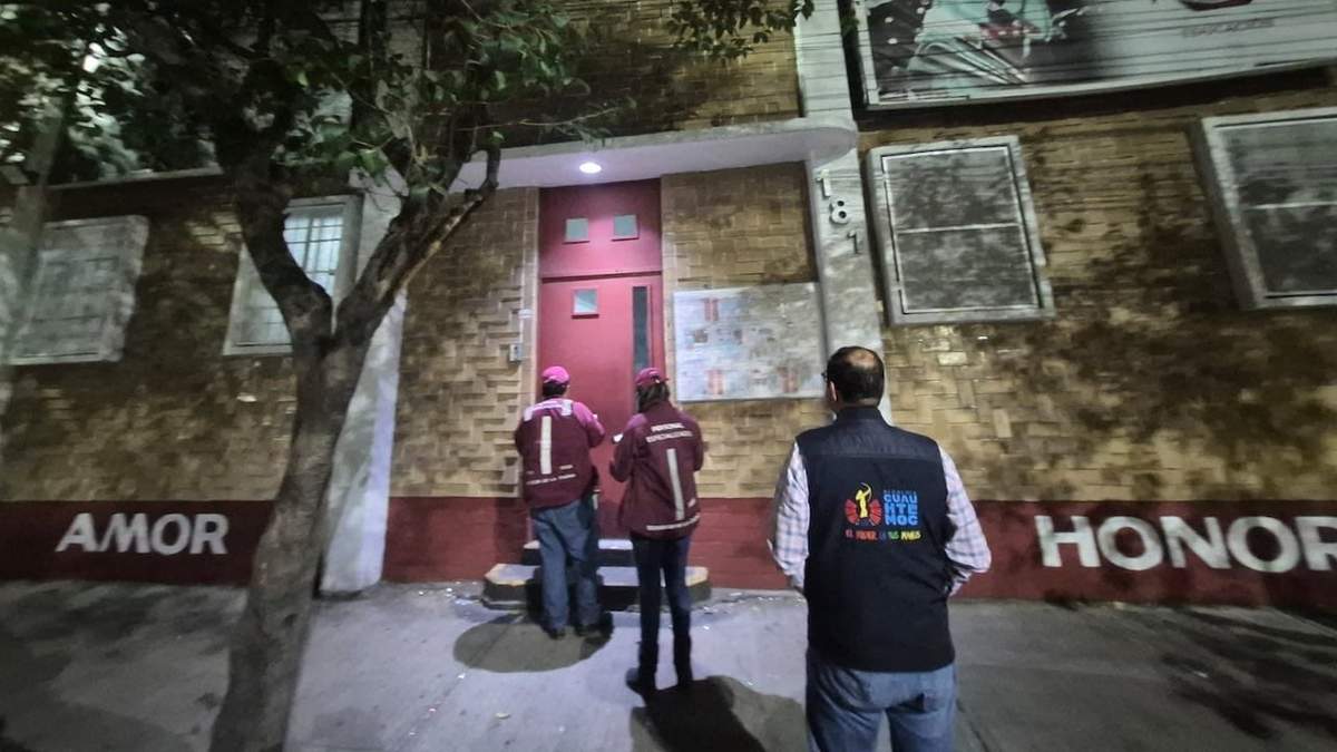 El director general de Gobierno de la Alcaldía Cuauhtémoc, Obdulio Ávila, acudió el sábado a la Academia Militarizada Ollin Cuauhtémoc para verificar su situación legal