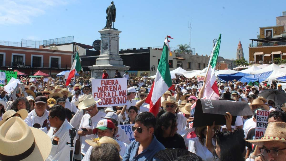 El colectivo "Generación Z" marcha en Cuernavaca en demanda de seguridad