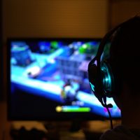 Adicción a los videojuegos: hospitalizan a un joven en España por no dejar de jugar Fortnite